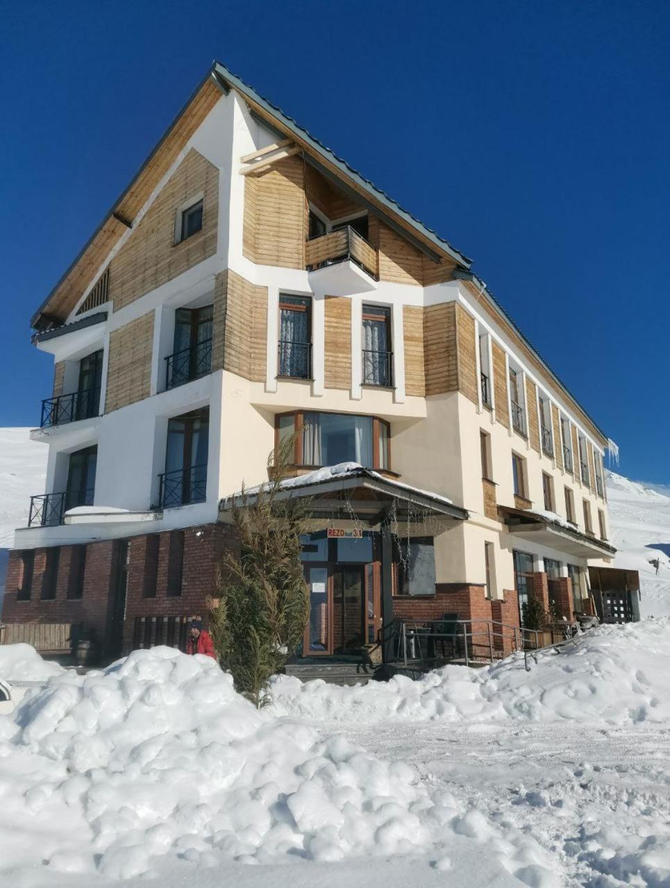 Hotel Rezohut à Goudaouri Extérieur photo