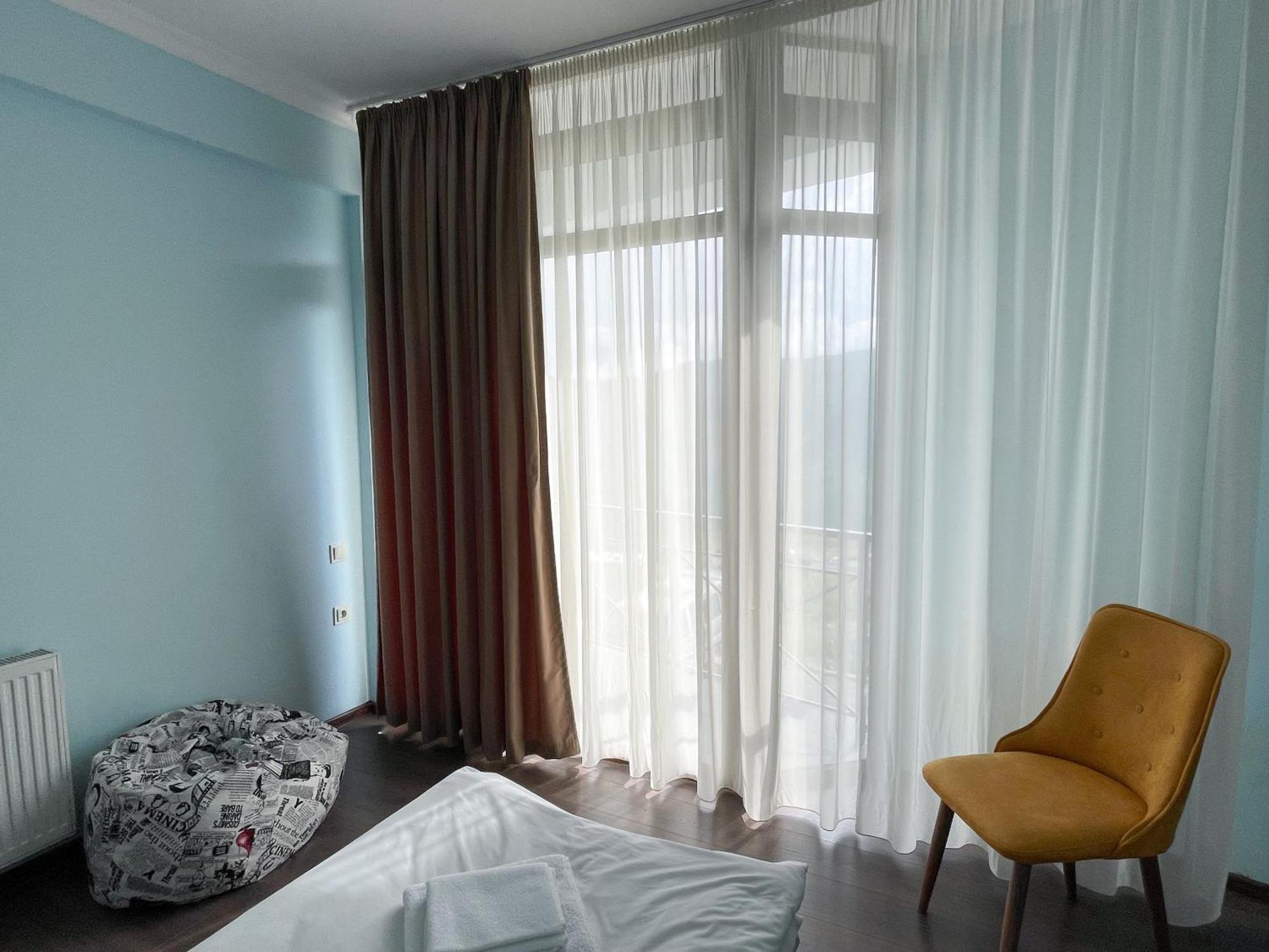 Hotel Rezohut à Goudaouri Extérieur photo